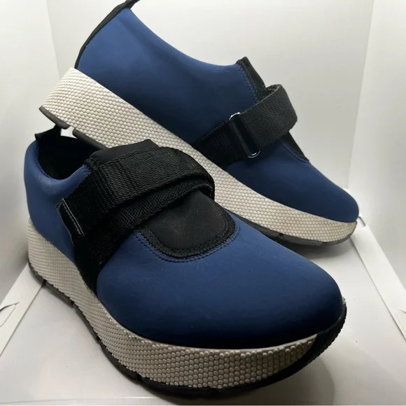 Franco Sarto Platform Sneakers - Picture 1 of 1